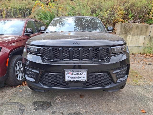 new 2025 Jeep Grand Cherokee car, priced at $48,175