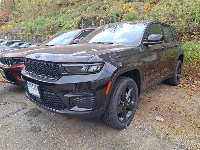 new 2025 Jeep Grand Cherokee car, priced at $48,175