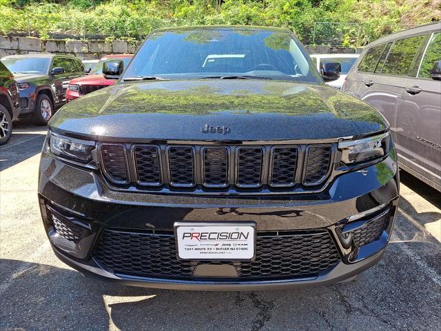 new 2025 Jeep Grand Cherokee car, priced at $50,220