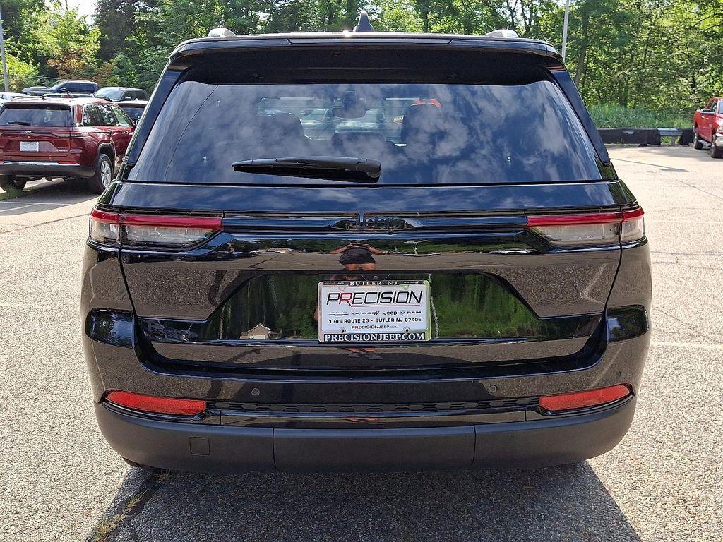 used 2023 Jeep Grand Cherokee car, priced at $37,333