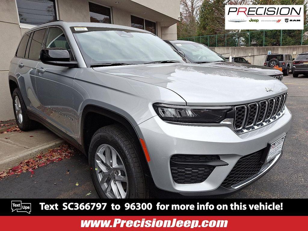 new 2025 Jeep Grand Cherokee car, priced at $44,170