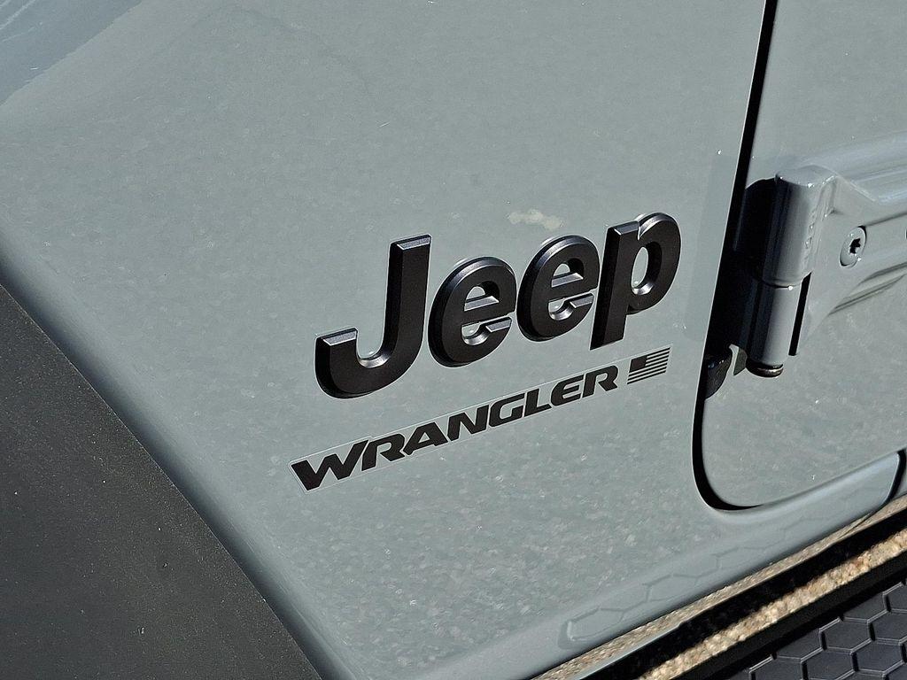 new 2025 Jeep Wrangler car, priced at $48,470