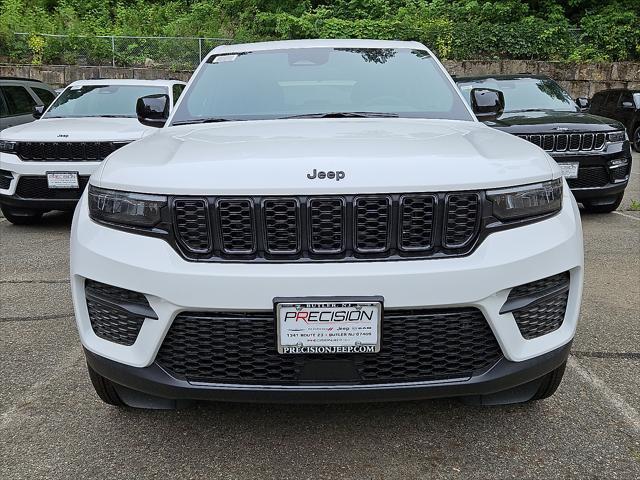 new 2025 Jeep Grand Cherokee car, priced at $46,135
