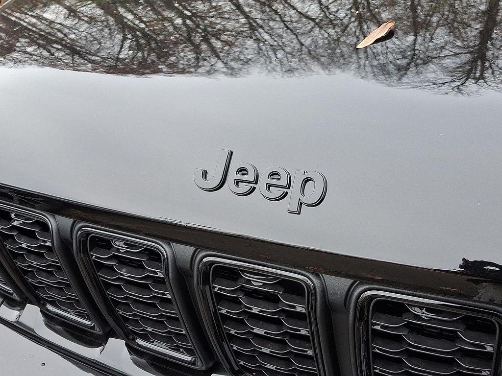 new 2025 Jeep Grand Cherokee car, priced at $53,735
