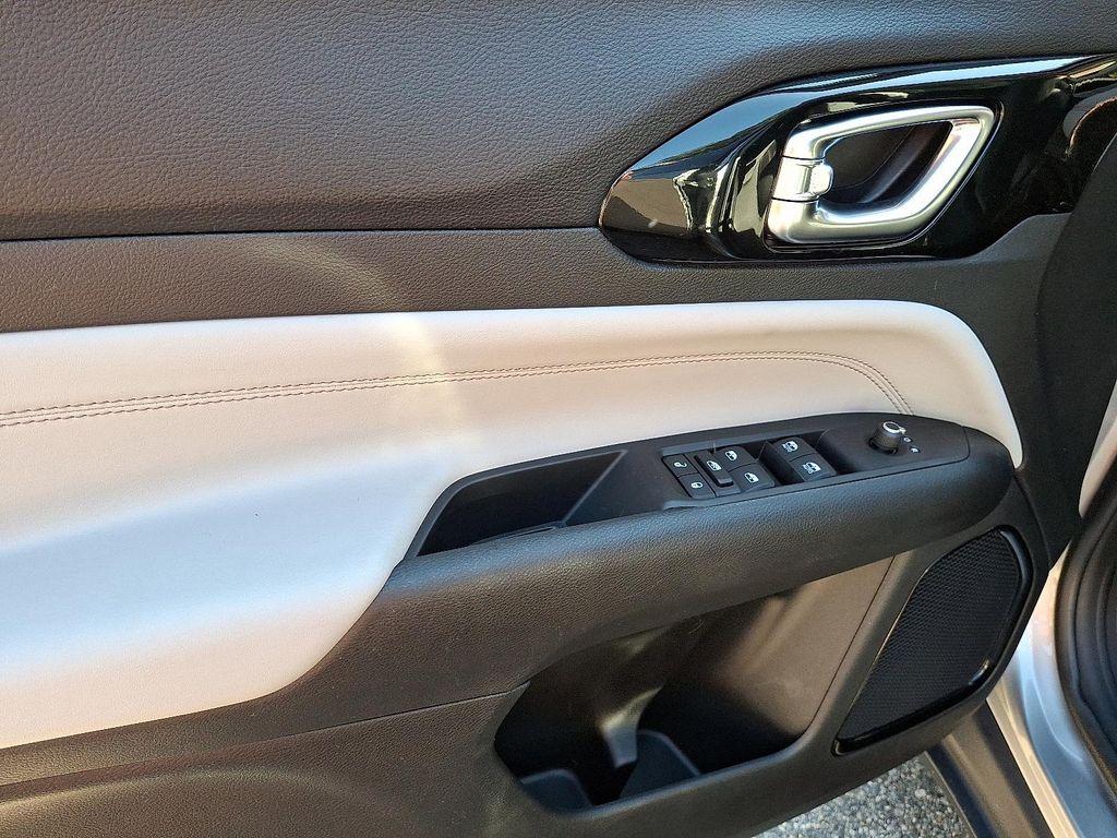 used 2022 Jeep Compass car, priced at $24,452
