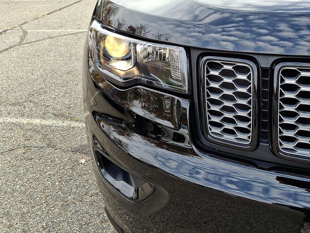 used 2022 Jeep Grand Cherokee car, priced at $31,922