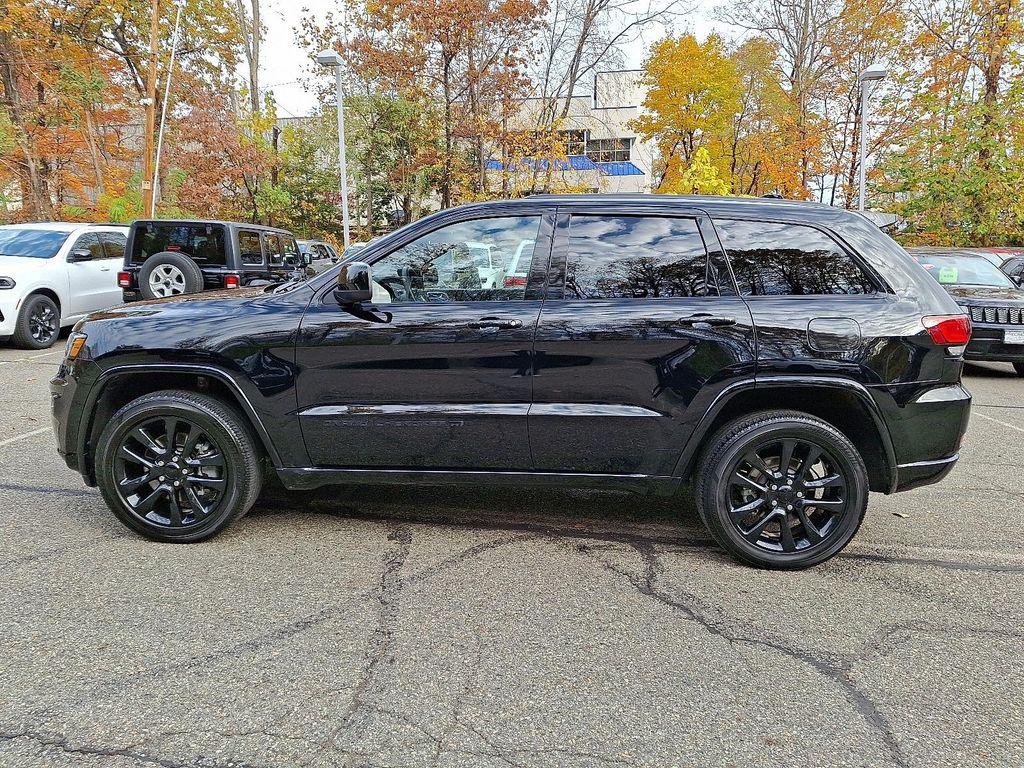 used 2022 Jeep Grand Cherokee car, priced at $31,922