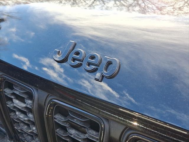 new 2025 Jeep Grand Cherokee car, priced at $48,175