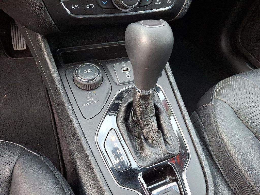 used 2019 Jeep Cherokee car, priced at $18,629