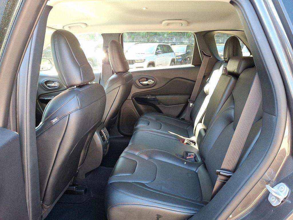 used 2023 Jeep Cherokee car, priced at $24,933