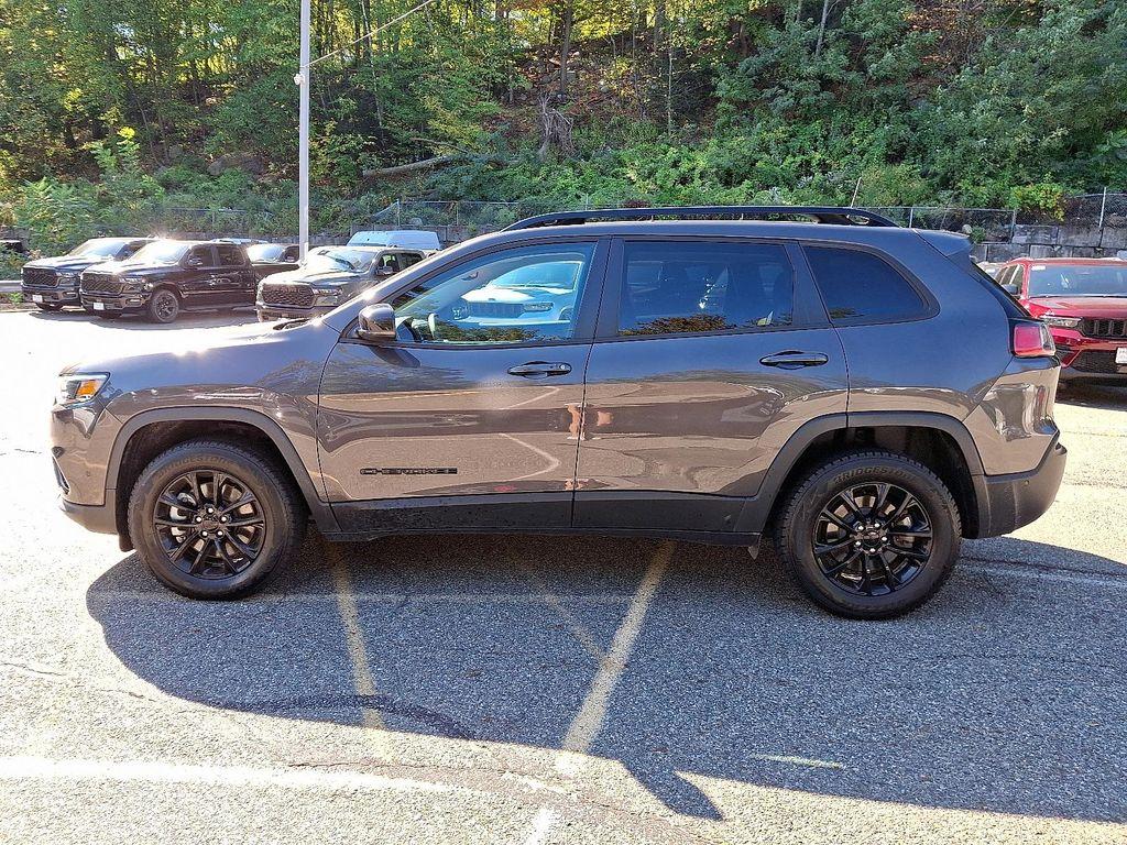 used 2023 Jeep Cherokee car, priced at $24,933