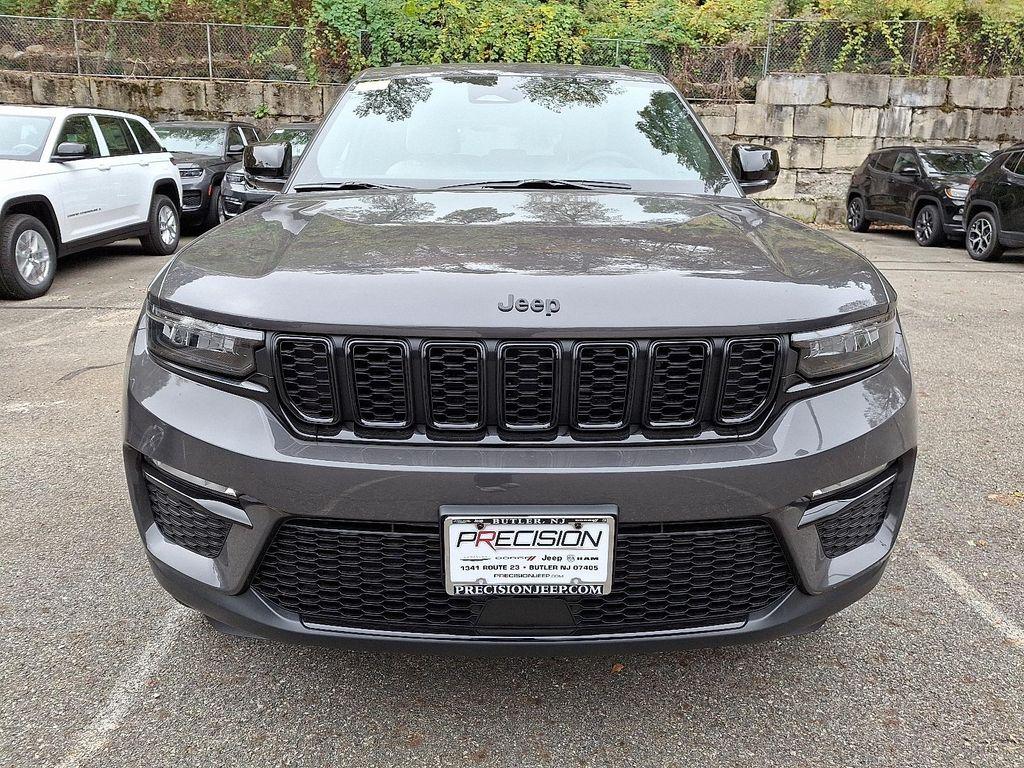 new 2025 Jeep Grand Cherokee car, priced at $52,735