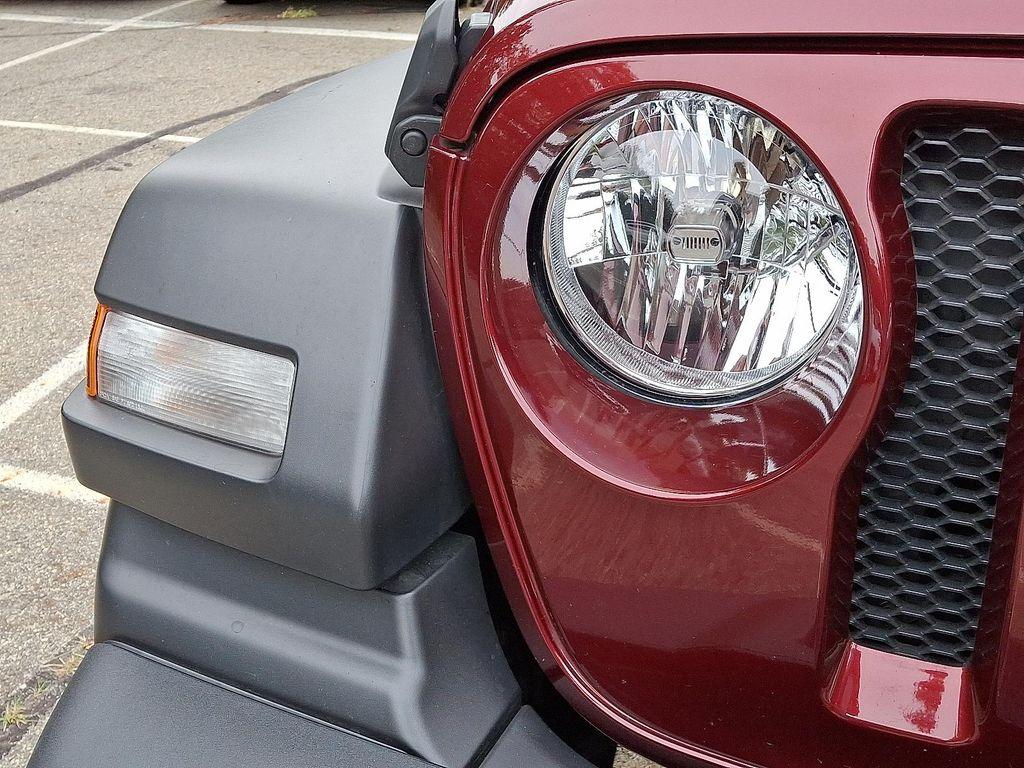 used 2021 Jeep Wrangler Unlimited car, priced at $32,931