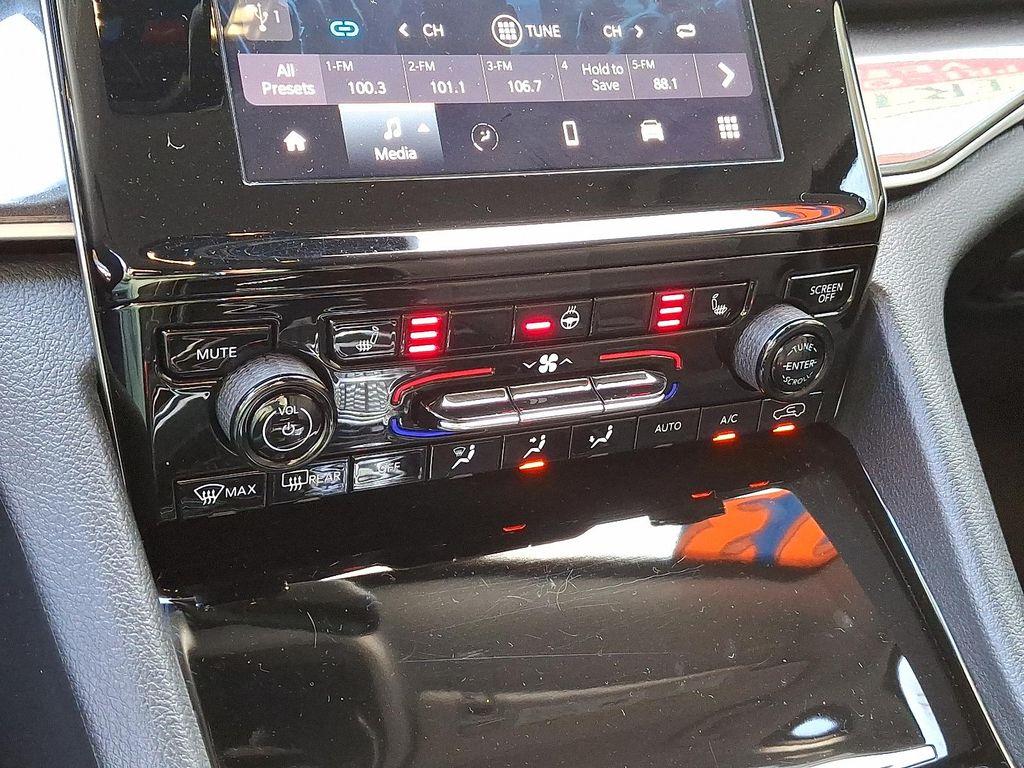 used 2023 Jeep Grand Cherokee car, priced at $29,933