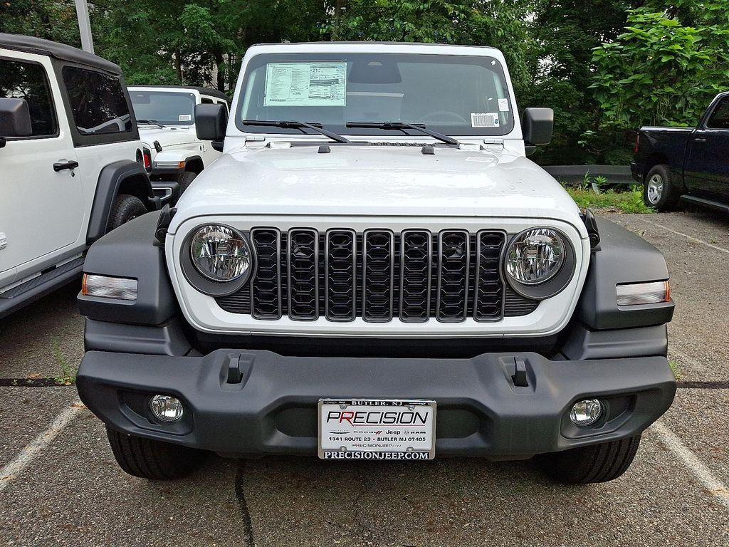 new 2025 Jeep Wrangler car, priced at $47,875