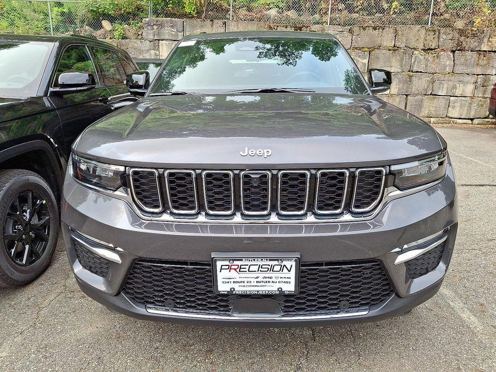new 2025 Jeep Grand Cherokee car, priced at $52,935