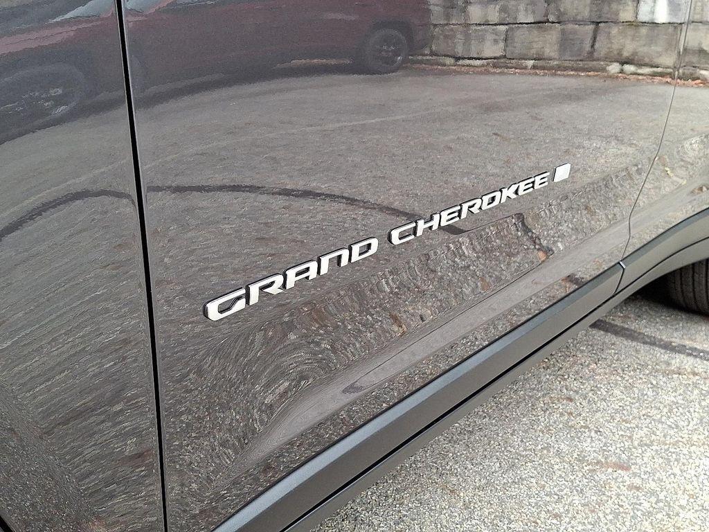 new 2025 Jeep Grand Cherokee car, priced at $52,935