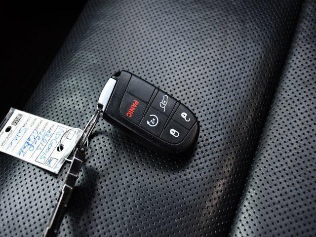 used 2015 Jeep Grand Cherokee car, priced at $8,989