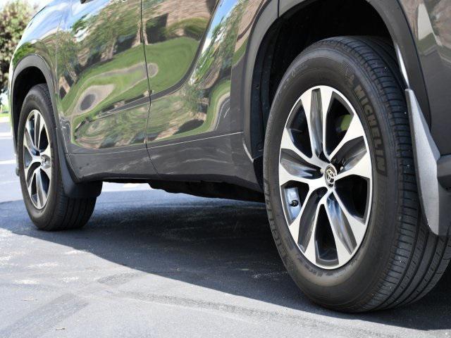 used 2023 Toyota Highlander car, priced at $41,900