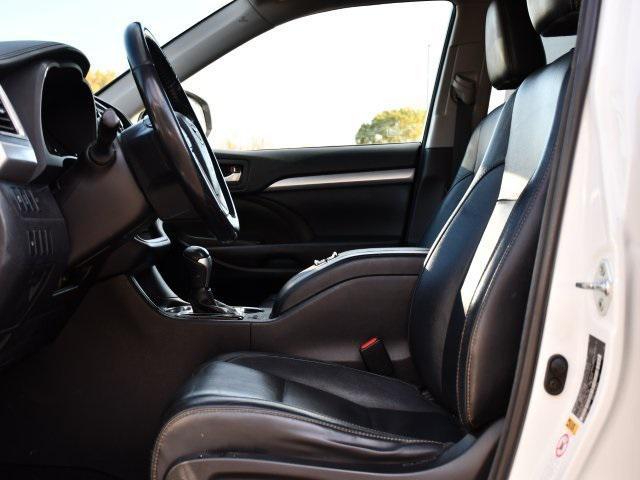 used 2017 Toyota Highlander car, priced at $17,879