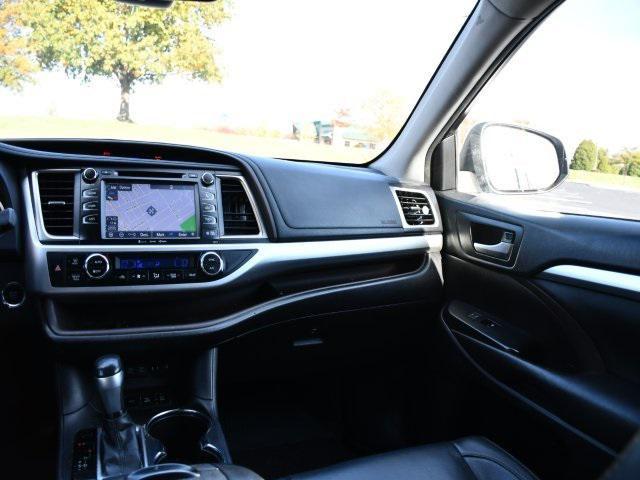 used 2017 Toyota Highlander car, priced at $17,879