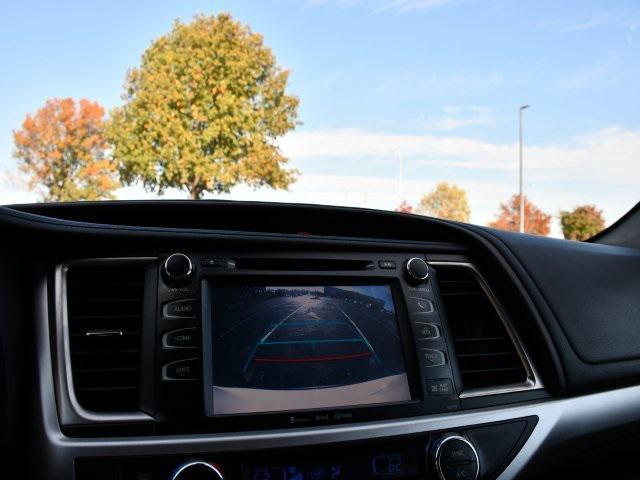 used 2017 Toyota Highlander car, priced at $17,879