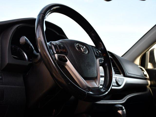 used 2017 Toyota Highlander car, priced at $17,879