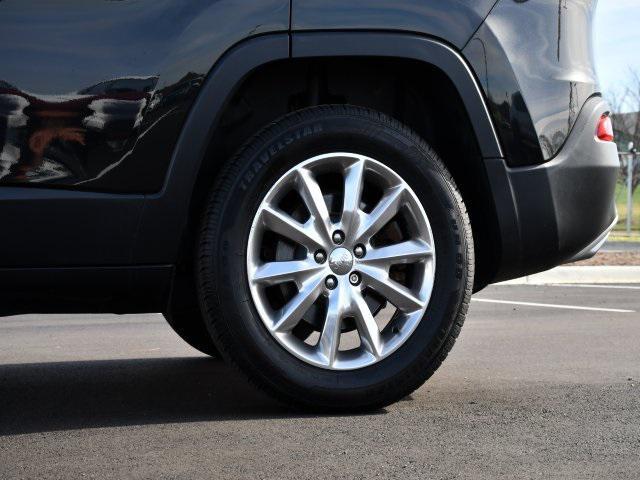 used 2016 Jeep Cherokee car, priced at $11,496