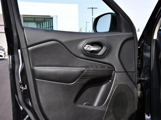 used 2016 Jeep Cherokee car, priced at $11,496