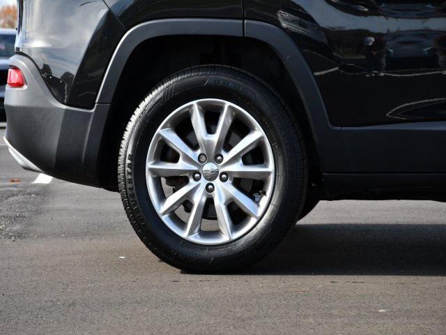 used 2016 Jeep Cherokee car, priced at $11,496