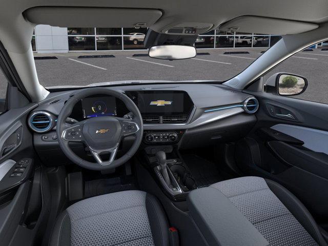 new 2025 Chevrolet Trax car