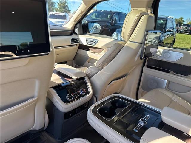 used 2019 Lincoln Navigator car