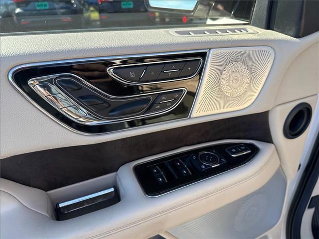 used 2019 Lincoln Navigator car