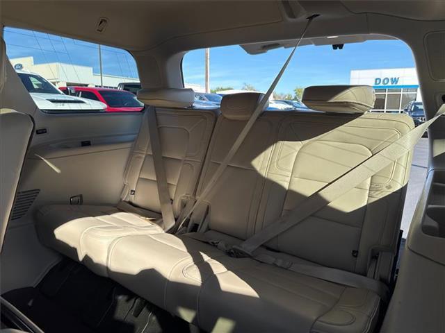 used 2019 Lincoln Navigator car