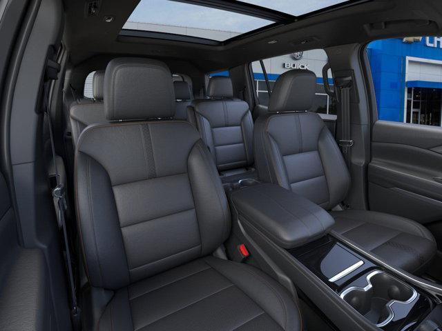 new 2025 Chevrolet Traverse car