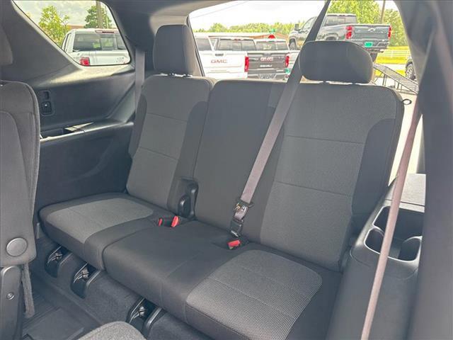 used 2023 Chevrolet Traverse car, priced at $32,995