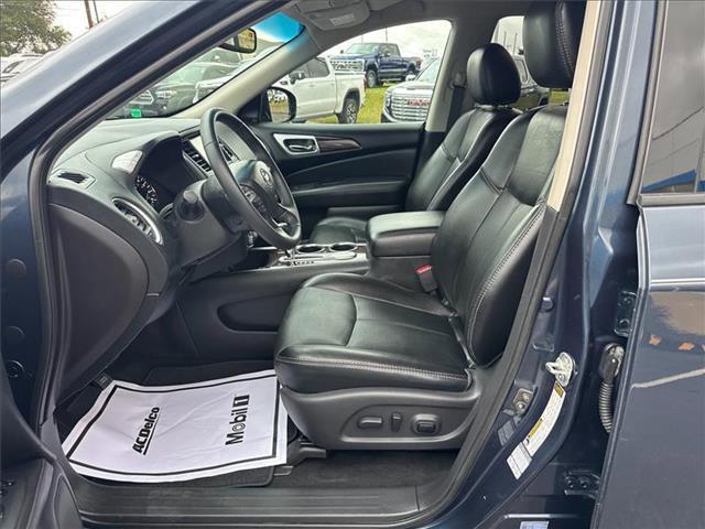 used 2015 Nissan Pathfinder car, priced at $9,995