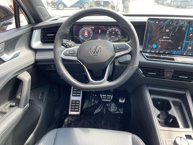 new 2025 Volkswagen Tiguan car, priced at $36,674