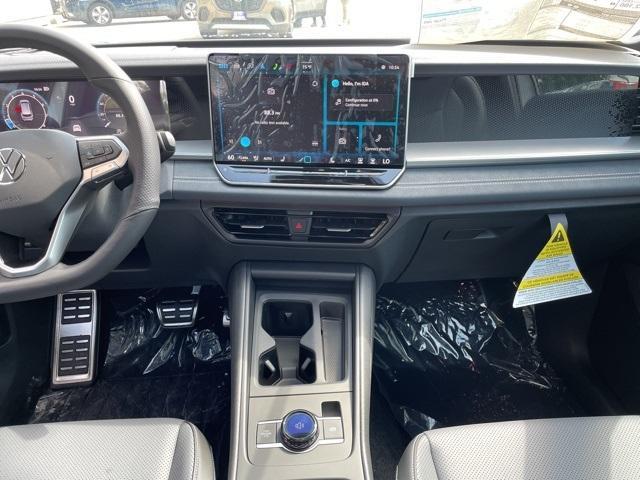 new 2025 Volkswagen Tiguan car, priced at $36,674
