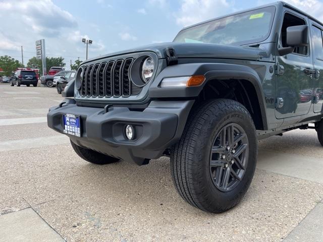 new 2025 Jeep Wrangler car, priced at $44,538