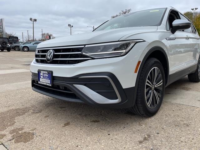 new 2024 Volkswagen Tiguan car, priced at $32,416