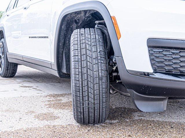 new 2024 Jeep Grand Cherokee L car, priced at $45,435