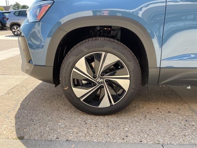 new 2025 Volkswagen Taos car, priced at $29,226