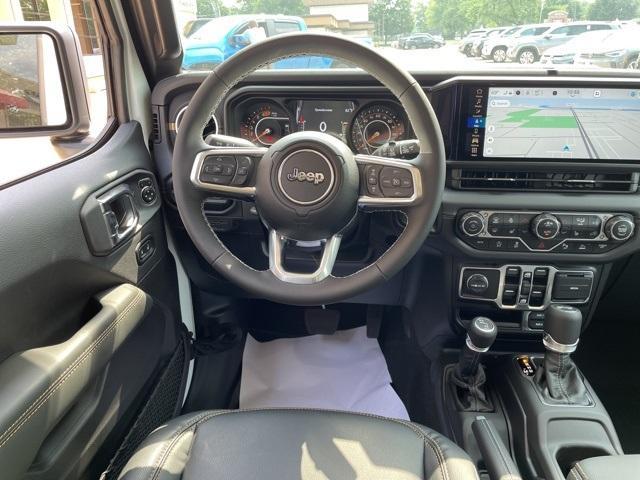new 2025 Jeep Wrangler car, priced at $53,431