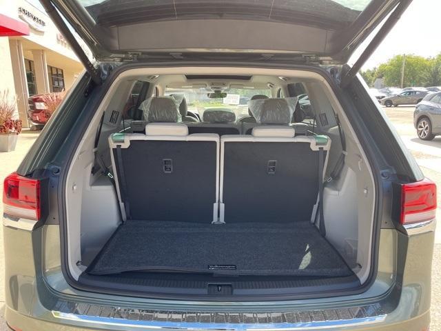 new 2026 Volkswagen Atlas car, priced at $50,336