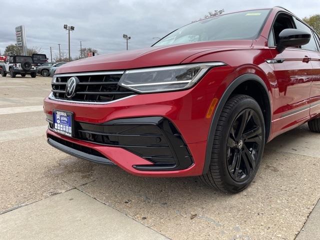 new 2024 Volkswagen Tiguan car, priced at $35,296