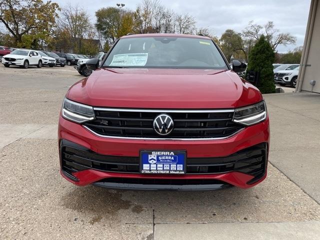 new 2024 Volkswagen Tiguan car, priced at $35,296