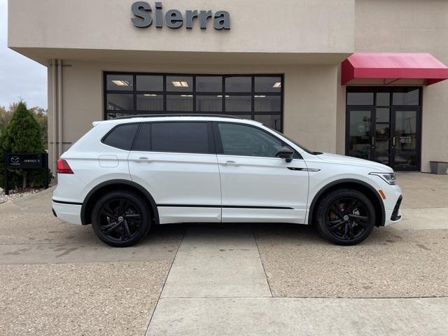 new 2024 Volkswagen Tiguan car, priced at $35,296