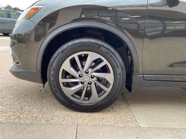 used 2016 Nissan Rogue car, priced at $8,989
