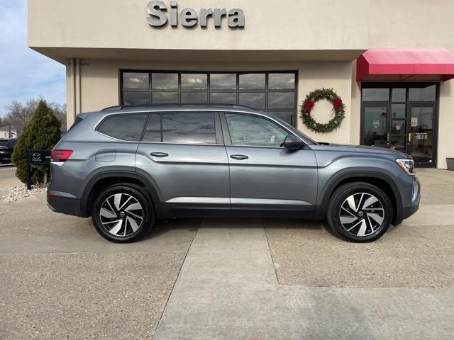 new 2025 Volkswagen Atlas car, priced at $44,220